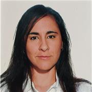 Persona seria en su trabajo, organizada, paciente, empática, que sabe adaptarse a las situaciones.
Principalmente me dedico a dar clases a ciclo de primaria y secundaria. En otras ocasiones he preparado bachiller y Selectividad.